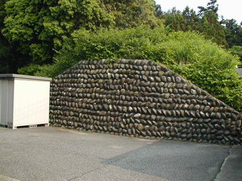 村上城・外郭土塁跡跡　断面